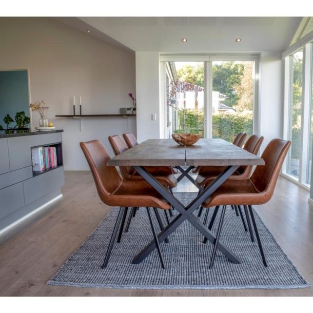 Klampenborg plankebord 200 x 95 cm bordplade af rg-farvet olieret eg.