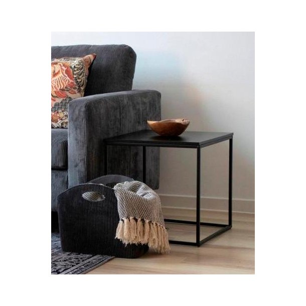 Valencia hjrnebord 45 x 45 cm i sort metalstel og med sort bordplade. 