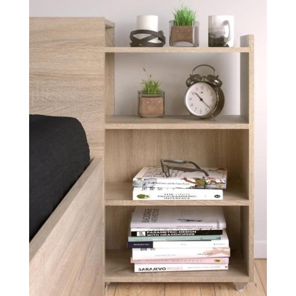 Nibe 140 cm hovedgavl i egelook med 2 skabe til opbevaring.