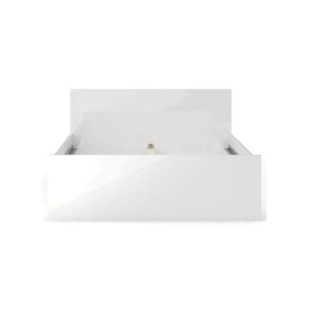 Nibe dobbeltseng 140 x 200 cm i hvid h�jglans eksklusive lamelbund.