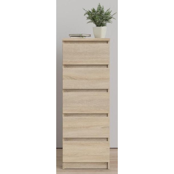 Nibe 40 cm bred kommode i ege look med 5 skuffer.