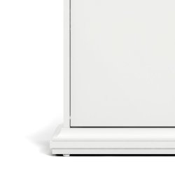 Frisenborg hvidt skoskab 75 cm bredt og med 3 vippel�ger og plads til ca. 18 par sko