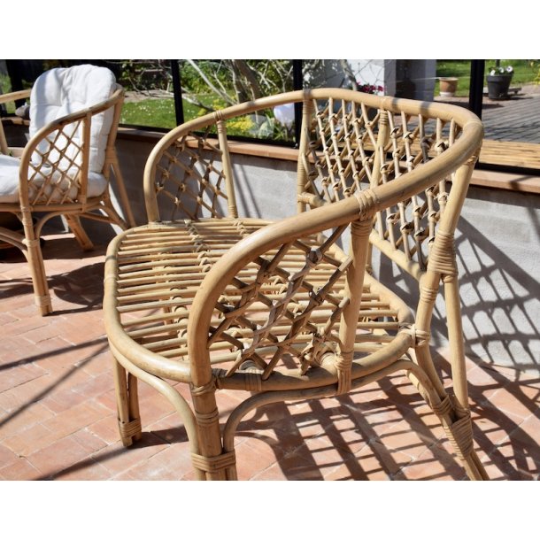 Capri kurvembelst i natur-rattan med sofa, bord og 2 stole 