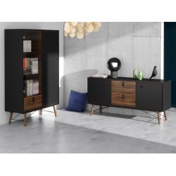 Sor bred sknk, 150 cm matsort/valnd med to skabe og to skuffer.