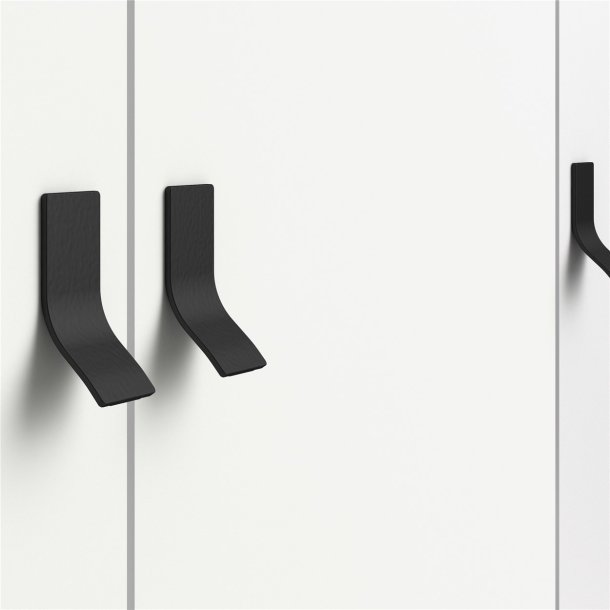 Sor garderobeskab 150 cm bredt, 3 skabe og 3 skuffer, mathvid look