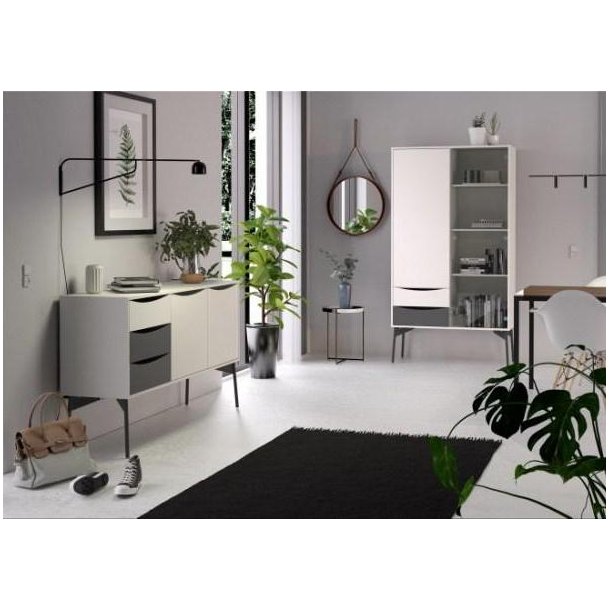 Anholt 150 cm bred hvid sknk med 2 skabe og 3 skuffer.