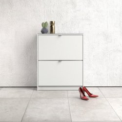 Askepot hvidt skoskab med 2 vippel�ger og plads til 12 par sko.