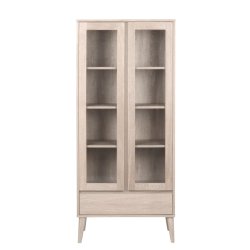 Vorns 80 cm vitrineskab i hvidpigmenteret egetr finer med 2 glasdre og 1 skuffe.