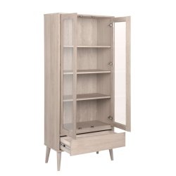 Vorns 80 cm vitrineskab i hvidpigmenteret egetr finer med 2 glasdre og 1 skuffe.