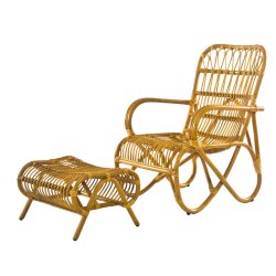 Capri lounge stol, natur rattan, armlæn, fodskammel og grå hynder.