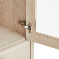 Egeskov vitrineskab i hvidolieret ege finr 187 x 110 cm med soft close og indbygget LED lys