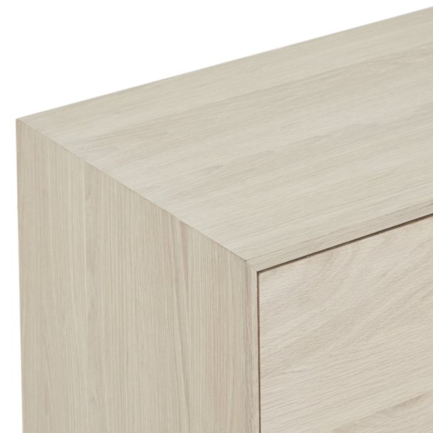 Egeskov sknk i hvidolieret ege finr 212 x 42 cm med 4 sektioner med soft close