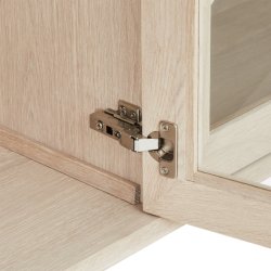 Egeskov hngevitrine i hvidolieret ege finr 212 x 60 cm med 4 skabe med indbygget LED lys