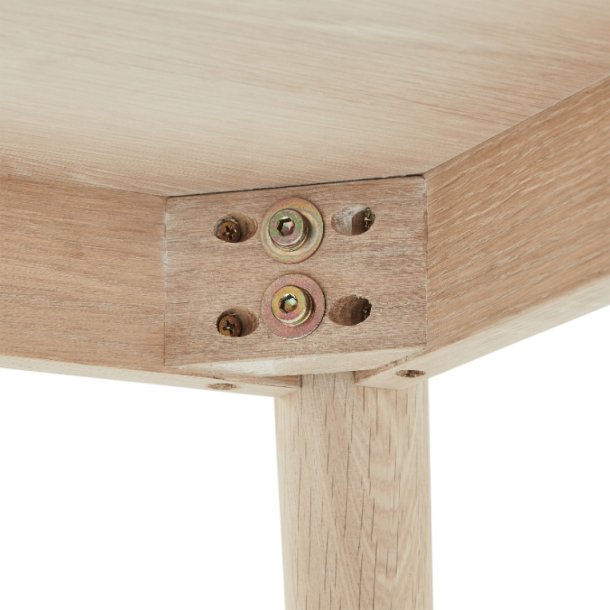 Tsinge sofabord i hvidolieret ege finr 70 x 70 cm 