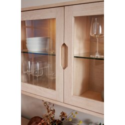 Tsinge hngevitrine i hvidrolieret ege finr 180x60 cm, 3 skabe med softclose og indbygget LED lys