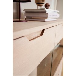 Tsinge sknk i hvidolieret ege finr 146 x 124 cm med soft close og indbygget LED lys