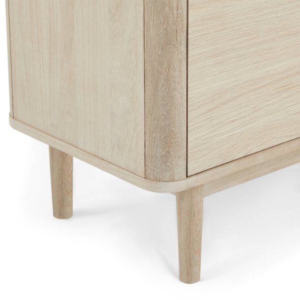 Tsinge sknk i hvidolieret ege finr 146 x 124 cm med soft close og indbygget LED lys