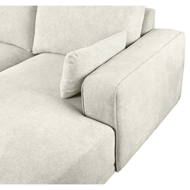 Santa Monica sofa med chaiselong til venstre i cremefarvet mbelstof