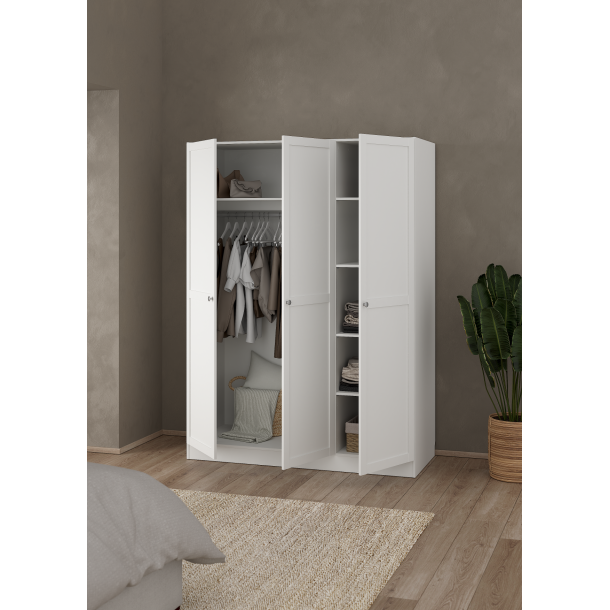 Viborg garderobeskab 147 cm bredt med 3 dre i hvid