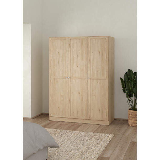Viborg garderobeskab 147 cm bredt med 3 dre i egelook
