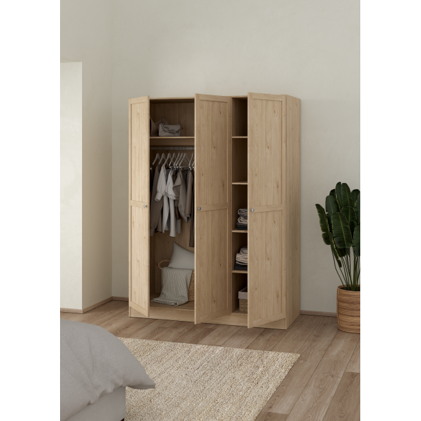 Viborg garderobeskab 147 cm bredt med 3 dre i egelook