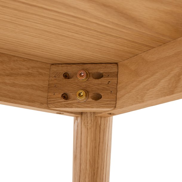 Tsinge sofabord i naturolieret ege finr 125 x 70 cm 