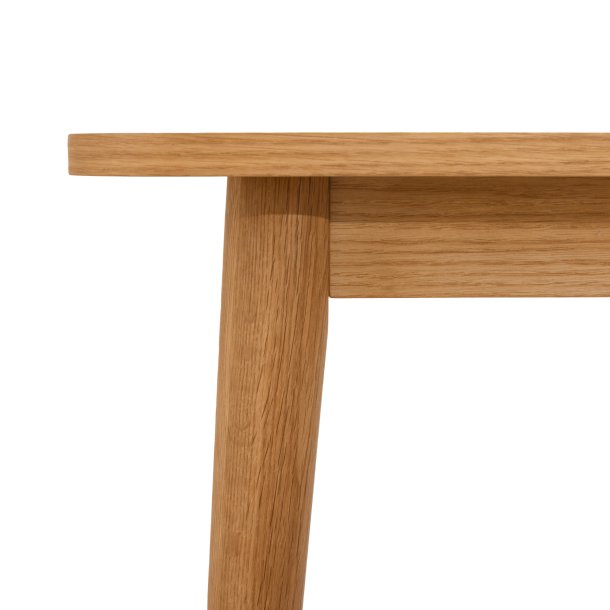 Tsinge sofabord i naturolieret ege finr 70 x 70 cm 