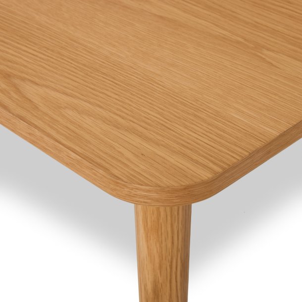 Tsinge sofabord i naturolieret ege finr 90 x 90 cm 