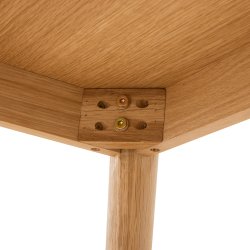 Tsinge sofabord i naturolieret ege finr 90 x 90 cm 