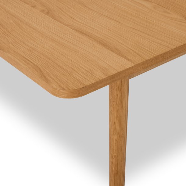 Tsinge spisebord i naturolieret ege finr 200(300) x 100 cm med tillgsplader