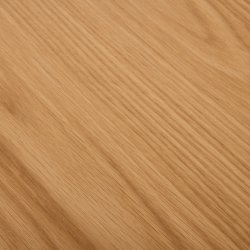 Tsinge hngevitrine i naturolieret ege finr 180x 60 cm, 3 skabe med softclose og indbygget LED lys