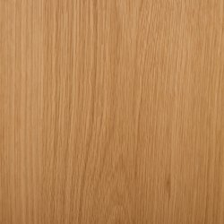 Tsinge vitrineskab i naturolieret ege finr 190 x 100 cm med soft close og indbygget LED lys