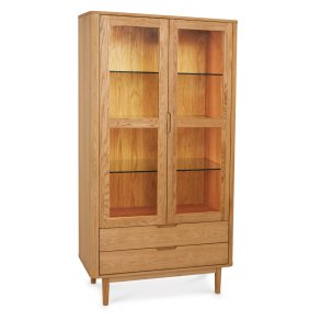 Tsinge vitrineskab i naturolieret ege finr 190 x 100 cm med soft close og indbygget LED lys