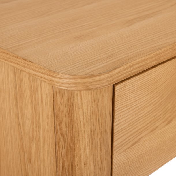 Tsinge sknk i naturolieret ege finr 146 x 124 cm med soft close og indbygget LED lys