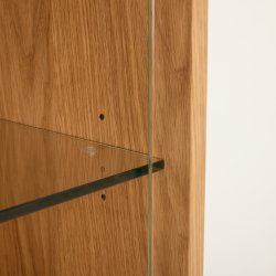 Tsinge sknk i naturolieret ege finr 146 x 124 cm med soft close og indbygget LED lys