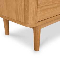 Tsinge sknk i naturolieret ege finr 146 x 124 cm med soft close og indbygget LED lys