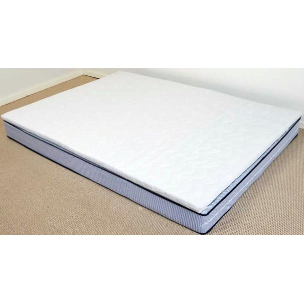 King Plus vendbar topmadras med koldskum 140 x 200  x 6 cm med quiltet betrk.