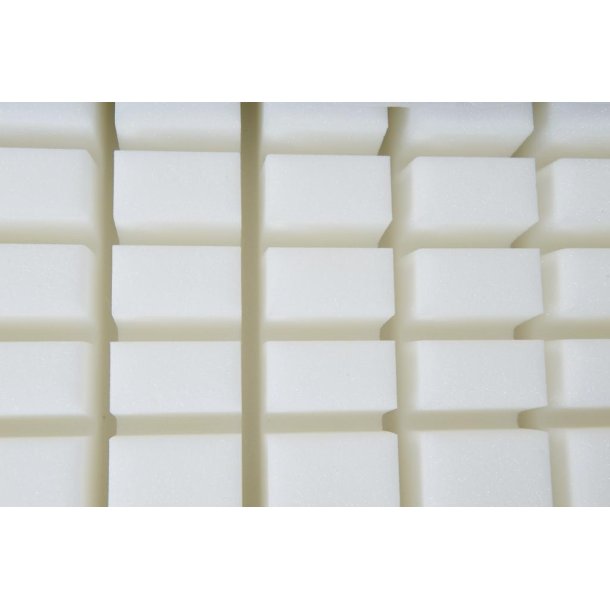 PAKKETILBUD Lasse kjeseng 70 x 200 cm inkl. lamelbunde og 2 koldskumsmadrasser