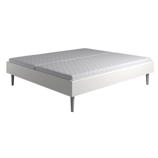 Krone dobbeltseng, hvid lakkeret MDF, vlg mellem tr-eller metalben. 