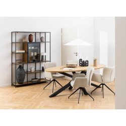  Sofie spisebordsstol med armln og drejefod i lys beige mbelstof