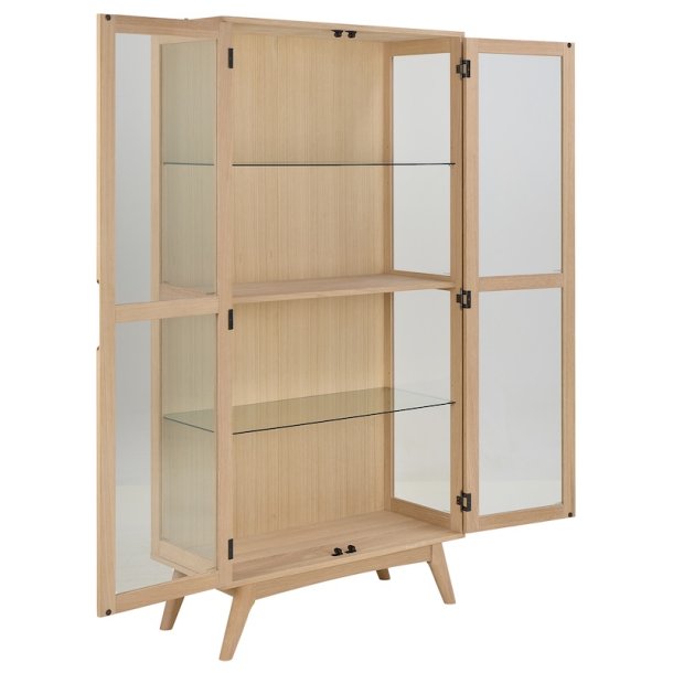 Vitrineskab, model Ambrosius 94 cm i hvidolieret egetr�sfiner med 2 glasd�re og 4 hylder.