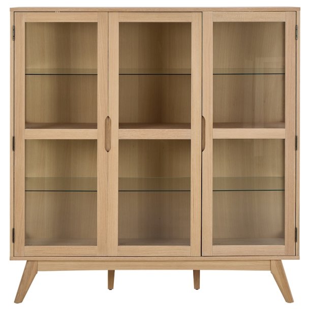 Vitrineskab, model Ambrosius, 140 cm bredt i hvidolieret egetr�sfiner med 3 glasd�re